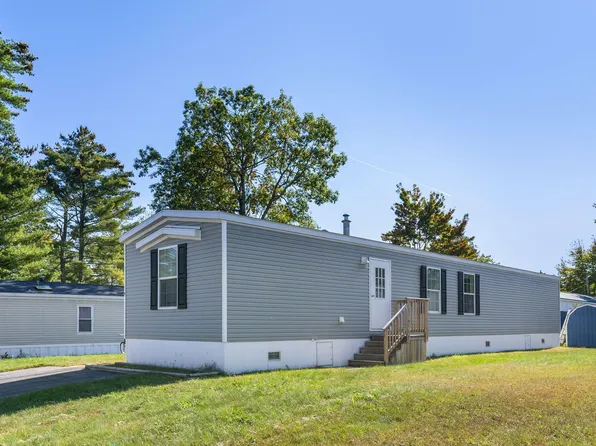 5 Holiday Lane, Standish, ME 04084