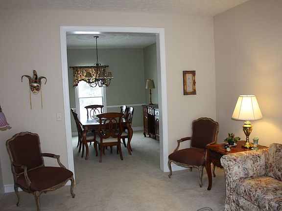 2nd image of 4435 Briarwood Dr