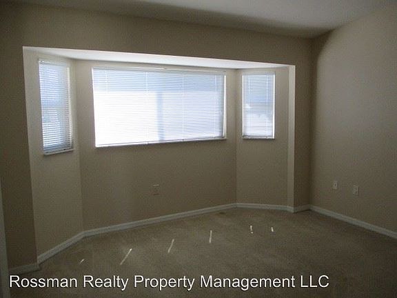 4th image of 1222 Diplomat Pkwy E