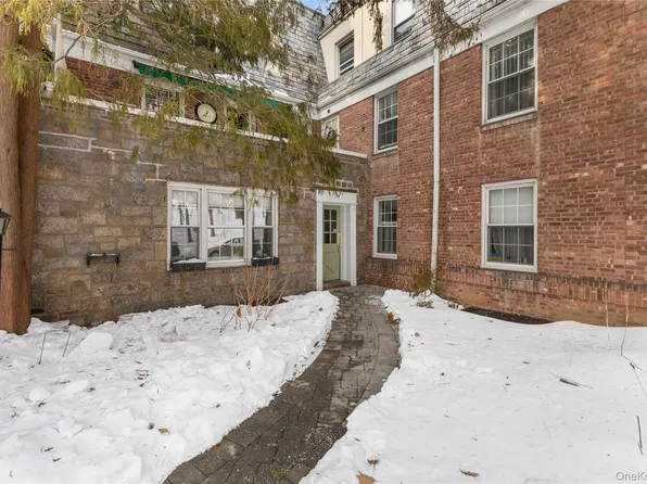 74 Pinewood Road #2F, Hartsdale, NY 10530