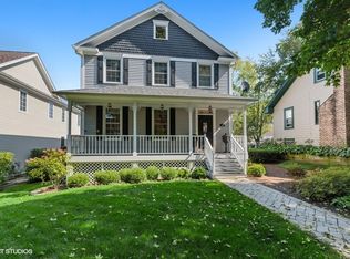 212 3rd St, Libertyville, IL
