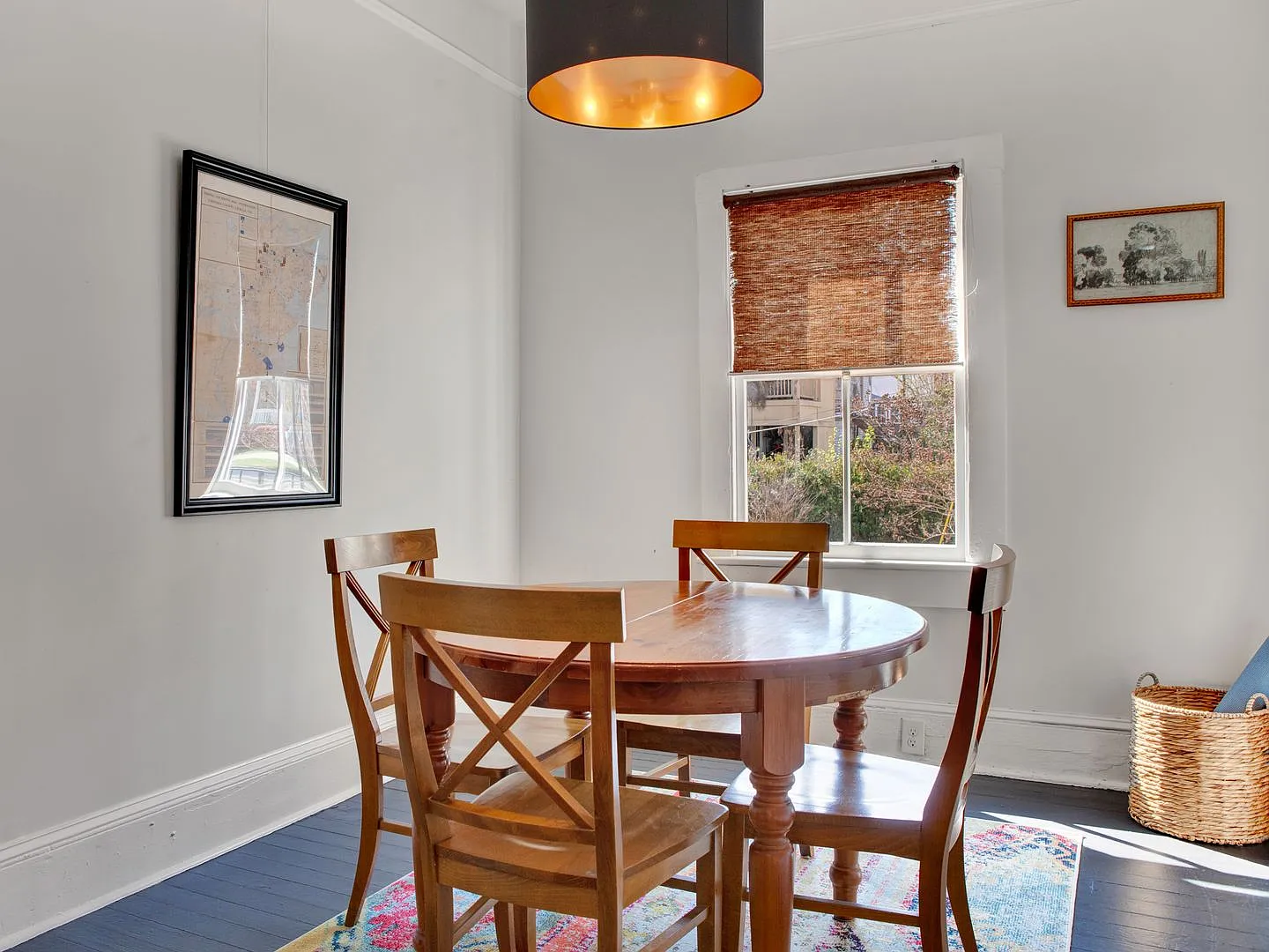 Charming Railroad-Style Townhouse Near Forsyth Park & Starland — Photo 2