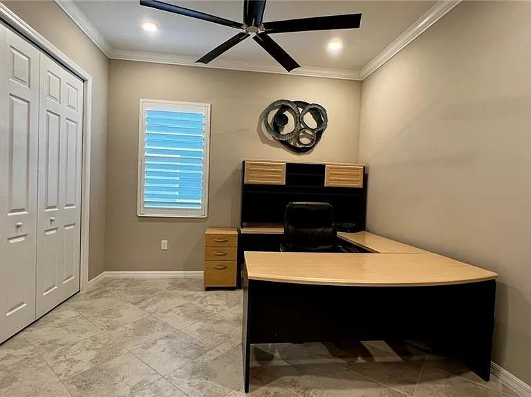 5985 Berwick Ln — Photo 16