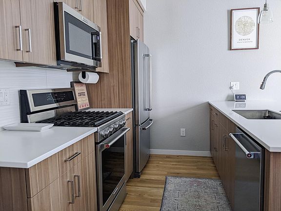 5th image of 90 N Galapago St Unit 10