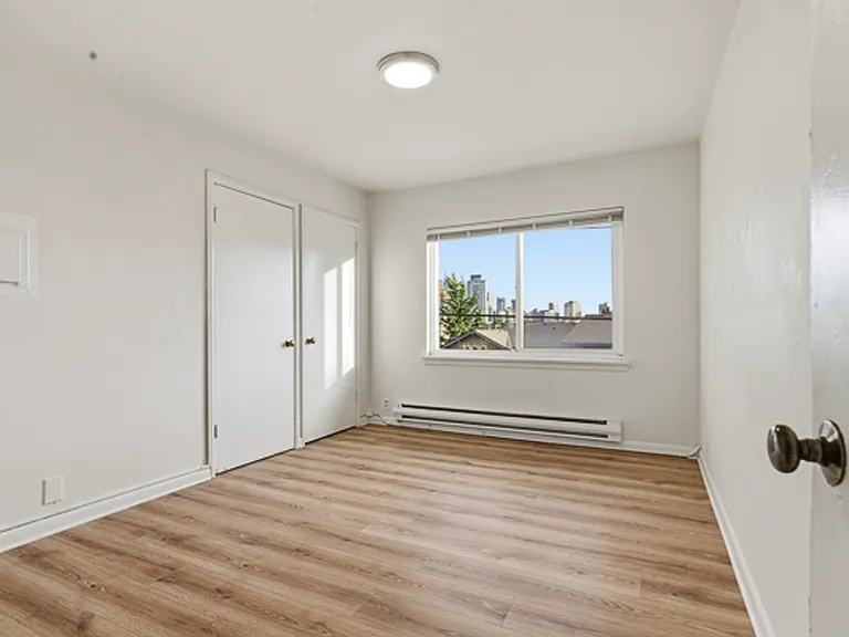 372 Aloha St — Photo 17