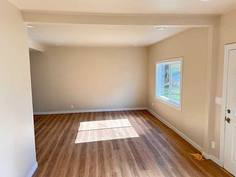 321 W Summa St — Photo 17