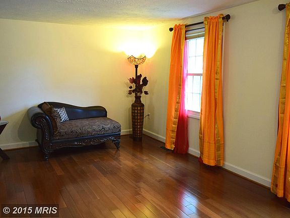 4th image of 9800 Oleander Ave