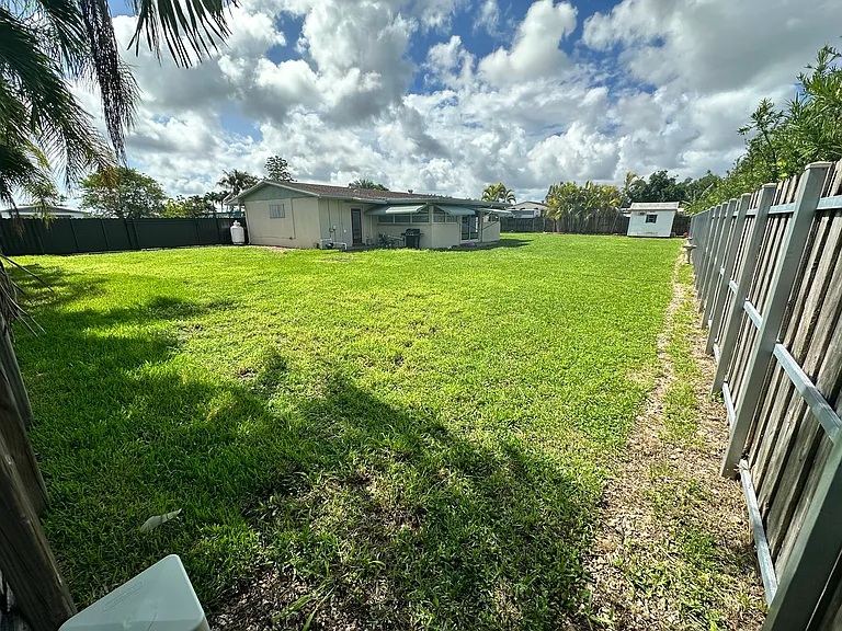 Large Fenced Yard