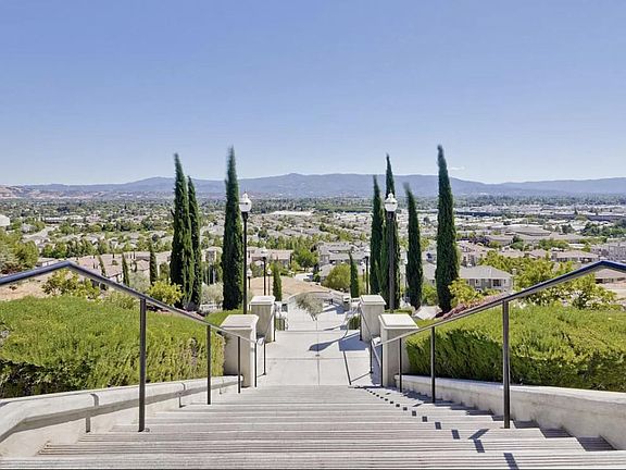 famous stairs in communication hills