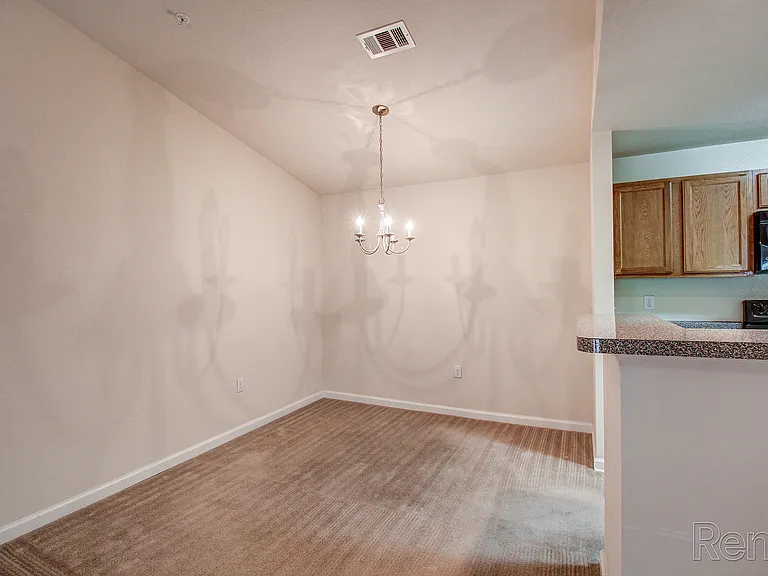 Holston Ridge Apartments — Photo 17