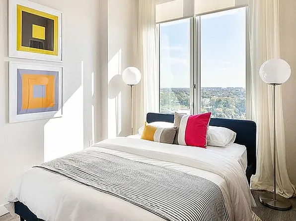 92-29 Guy R Brewer Boulevard image 4 of 21