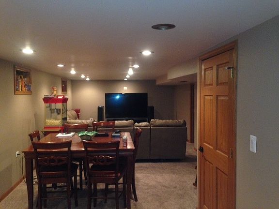 4th image of 443 N Kenneth Ct