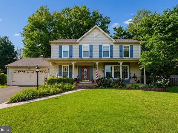 4545 Diehl Ct, Woodbridge, VA 22193