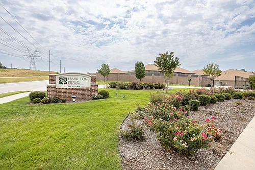 815 E Grande Blvd #R-102 Photo 1