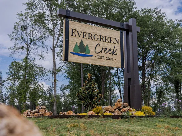 28 Evergreen Dr, Cochran, GA 31014