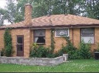 1135 Mohawk Dr, Elgin, IL 60120