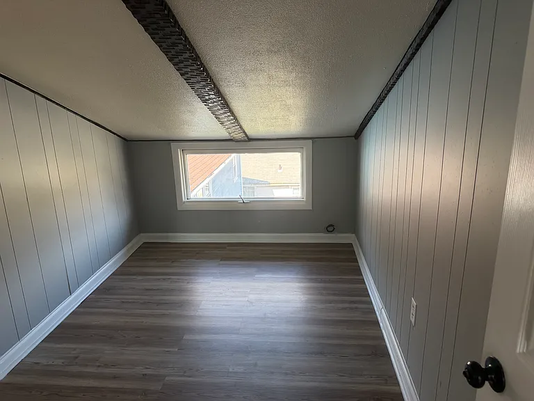 84 Farrington Ave — Photo 6