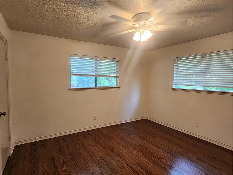 2900 Lovell Dr #B — Photo 8
