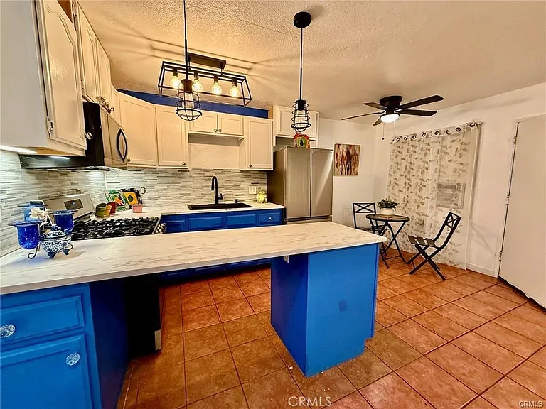 3365 Santa Fe Ave #21 — Photo 12