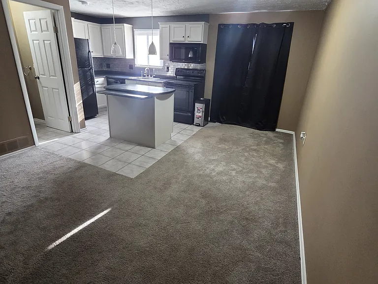 275 Owens Rd #136 — Photo 1