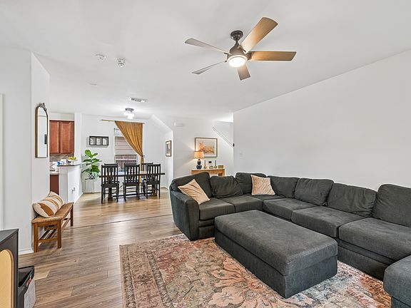 2nd image of 216 La Dera Dr