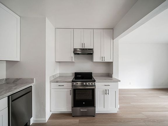 4th image of 1249 18th Ave #204