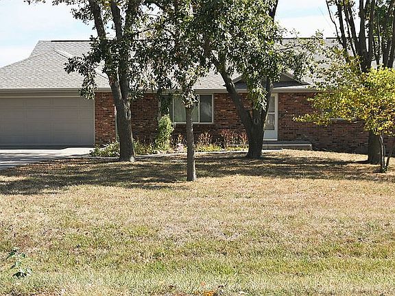 Front view from S 66th