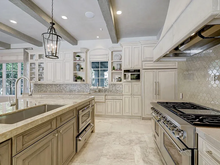 5610 Lynbrook Dr — Photo 15