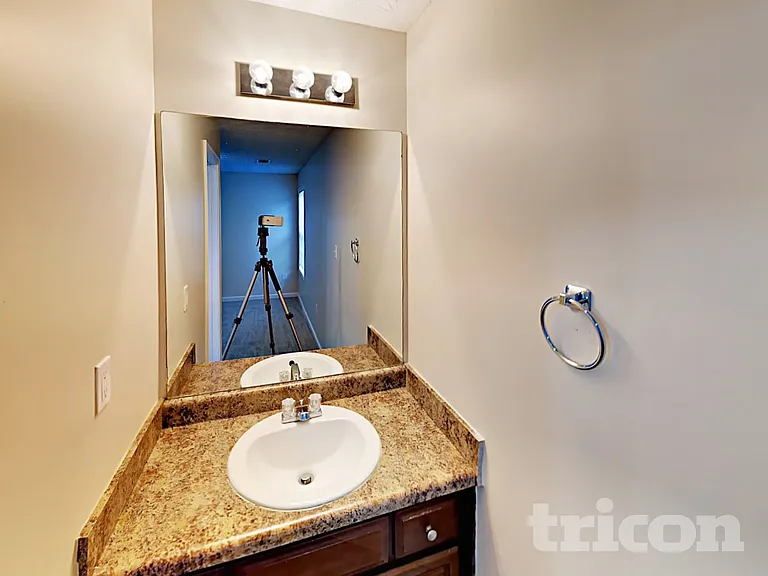 1047 Wedgewood Ct — Photo 14