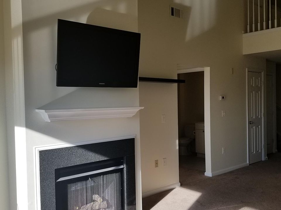 1st image of 11350 Aristotle Dr APT 404