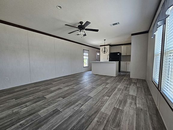 3rd image of 447 Suwanee Dr #2008