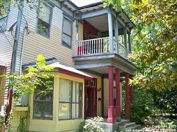 1st image of 105 N Hamilton St