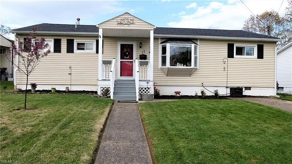 17 Randolph Dr photo 1