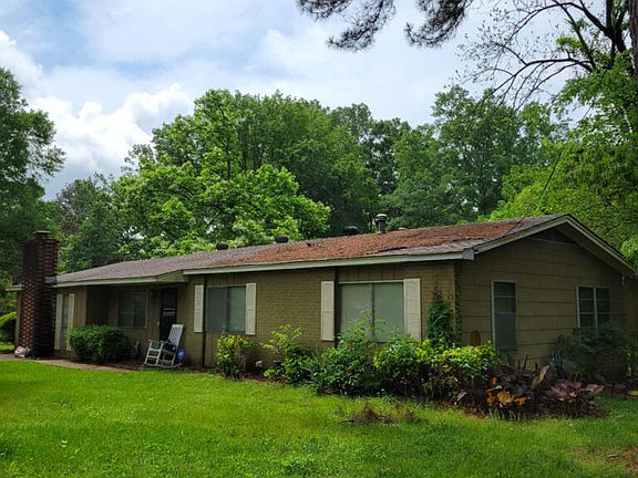 2nd image of 1405 Dianne Dr