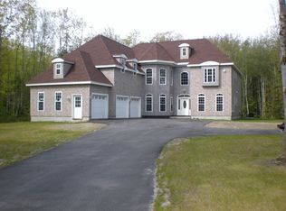 2 Millbrook Dr, Old Orchard Beach, ME 04064