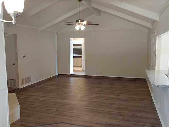 5th image of 800 Lottie Ln