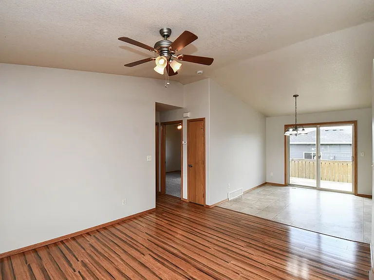 5101 W Cushman St — Photo 21