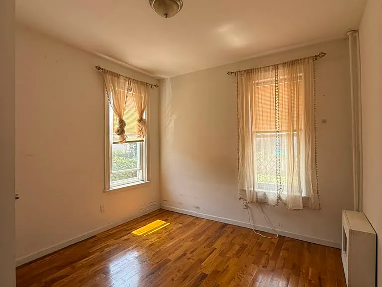 9415 Foster Ave #4 — Photo 2