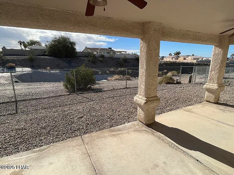 1990 Park Terrace Pl — Photo 15