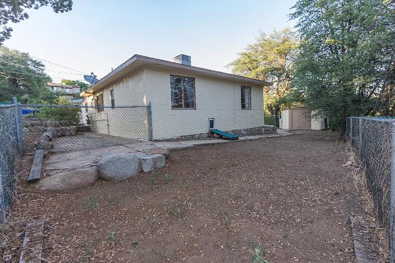 2 bed, 914 sqft, $1,995 — Photo 4