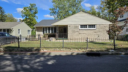 509 S Swain Ave Photo 1