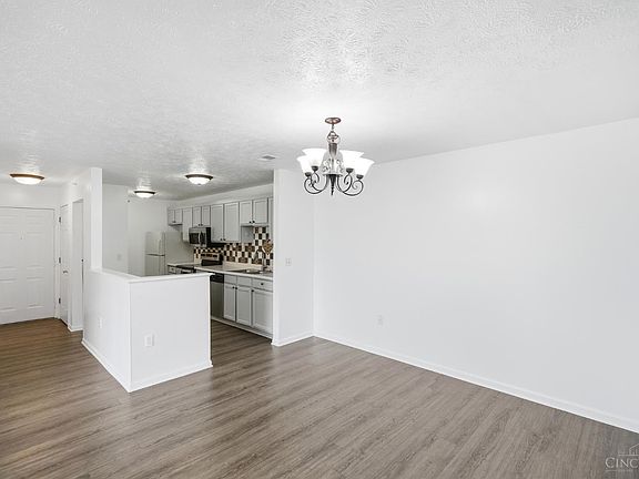 4th image of 8171 Autumn Woods Ln APT 103