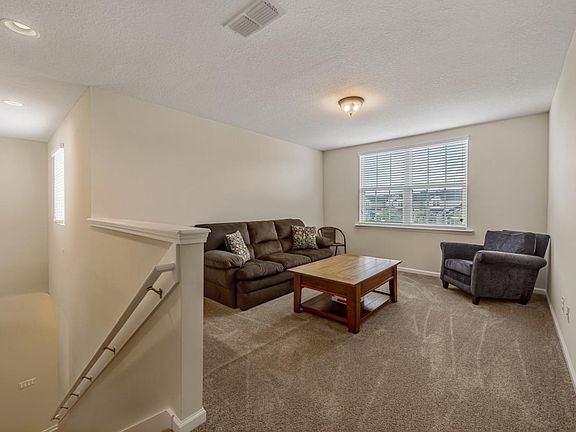 5th image of 230 Amistad Dr