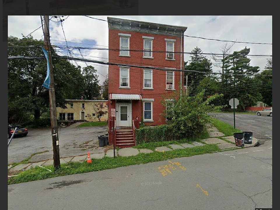 1st image of 233 Dubois St Floor 3