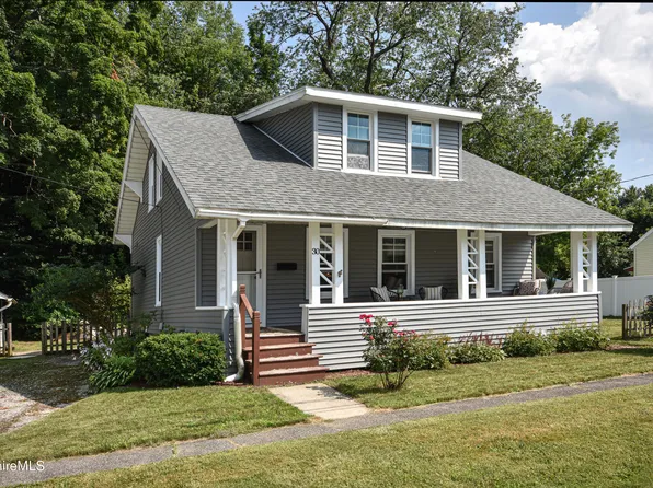 30 Wood Ave, Pittsfield, MA 01201