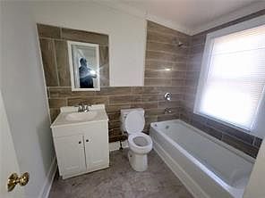 5th image of 213 Shore St #1