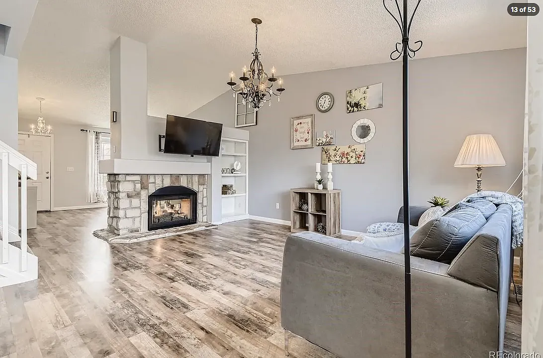 4 bed, 3.5 bath, 2242 sqft, $3,000 — Photo 2