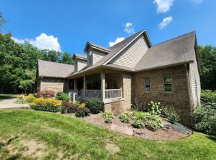 200 S Ridgewood Dr, Cool Ridge, WV 25825