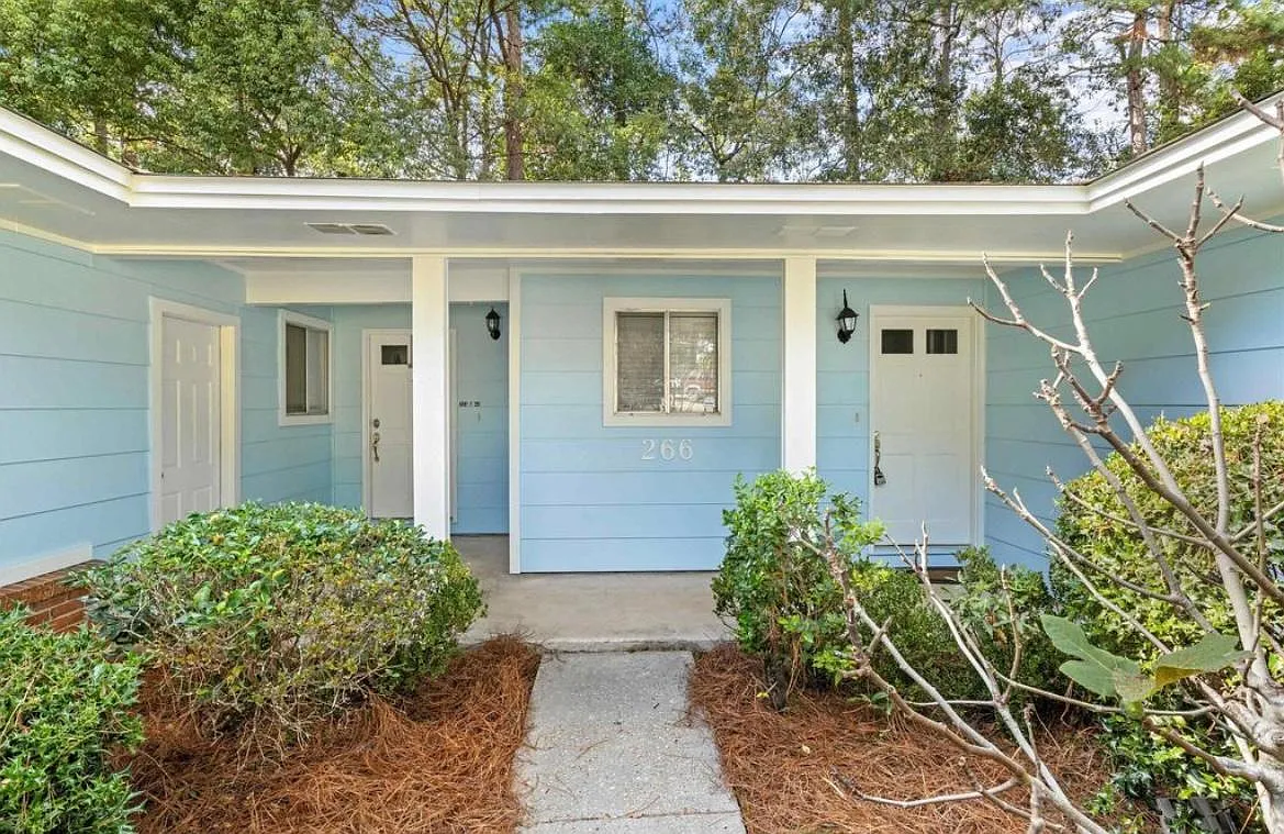 266 N Villas Ct — Photo 3