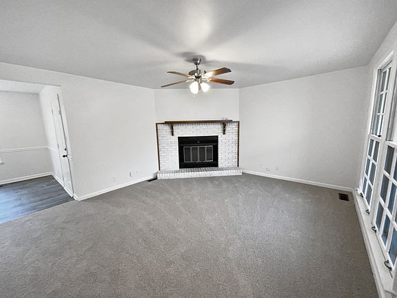 3rd image of 620 Cayce Dr